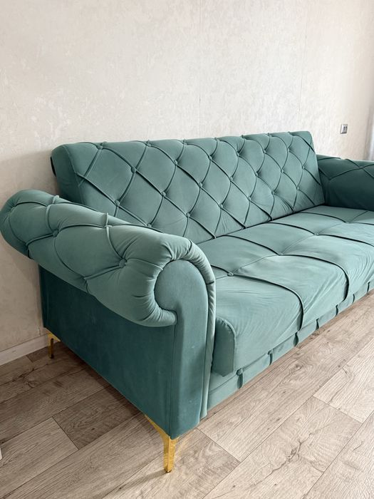 Продам диван для гостинной