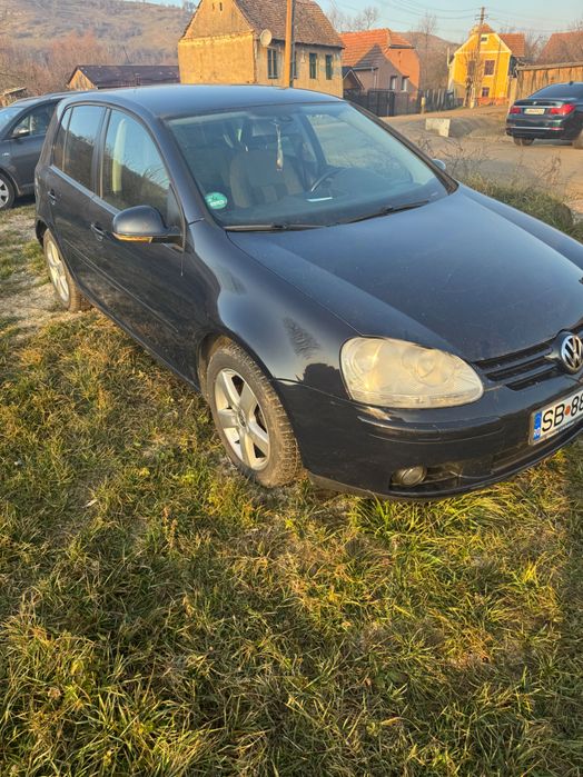 Vând Golf V 1.4 TSI