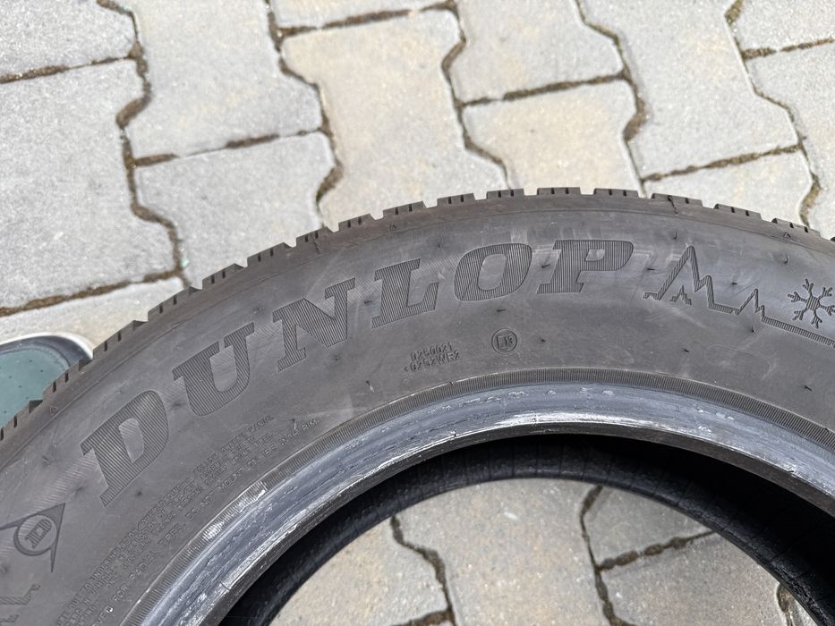4бр. Отлични Зимни Гуми 215/65R/16 -DUNLOP- DOT:3019- 6,5мм.