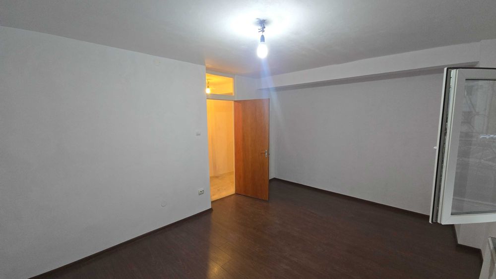 Vand apartament 2 camere 67 mp, parter str Petre Ispirescu, sector 5