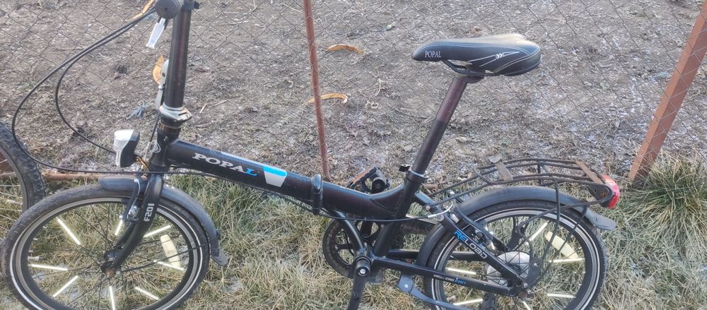 Trotinete și biciclete in stare functionala