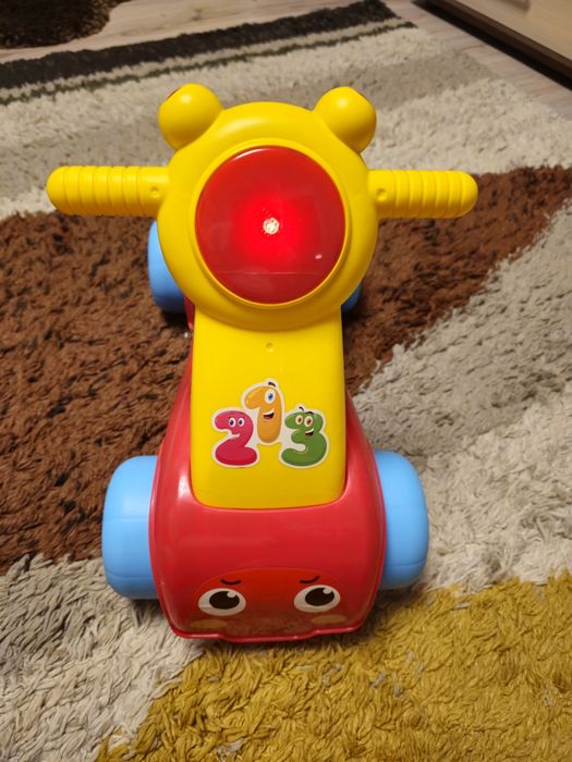 Mașinuța cu lumini si sunete  Minibo