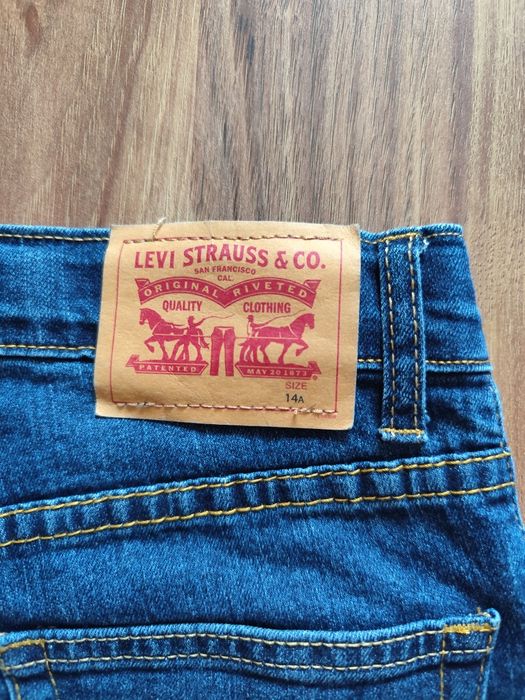 2 броя дънки Levi's