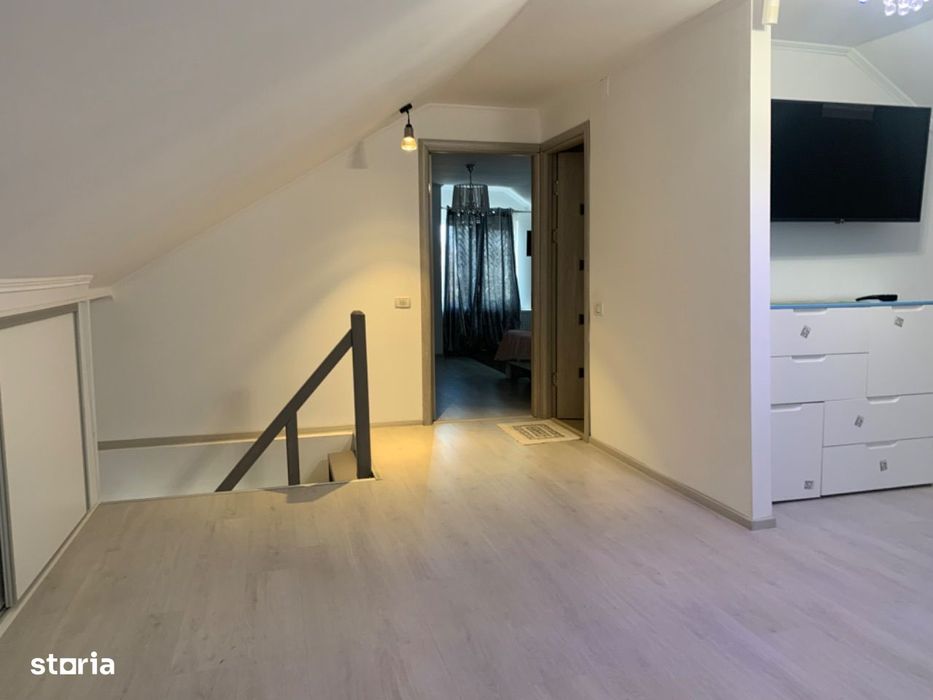 Valul Traian- Casă P+M,5cam 2bai 400 mp gaz preț.160.000 euro