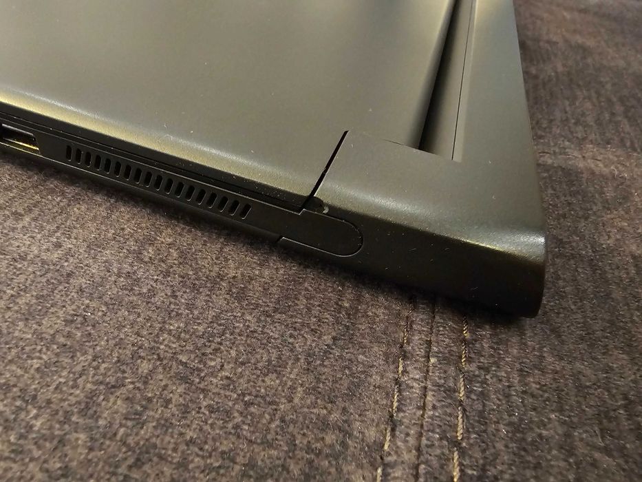Alienware M15 R7 165hz / i7 12700 / RTX 3060 140w / 16 Ram / 512 SSD