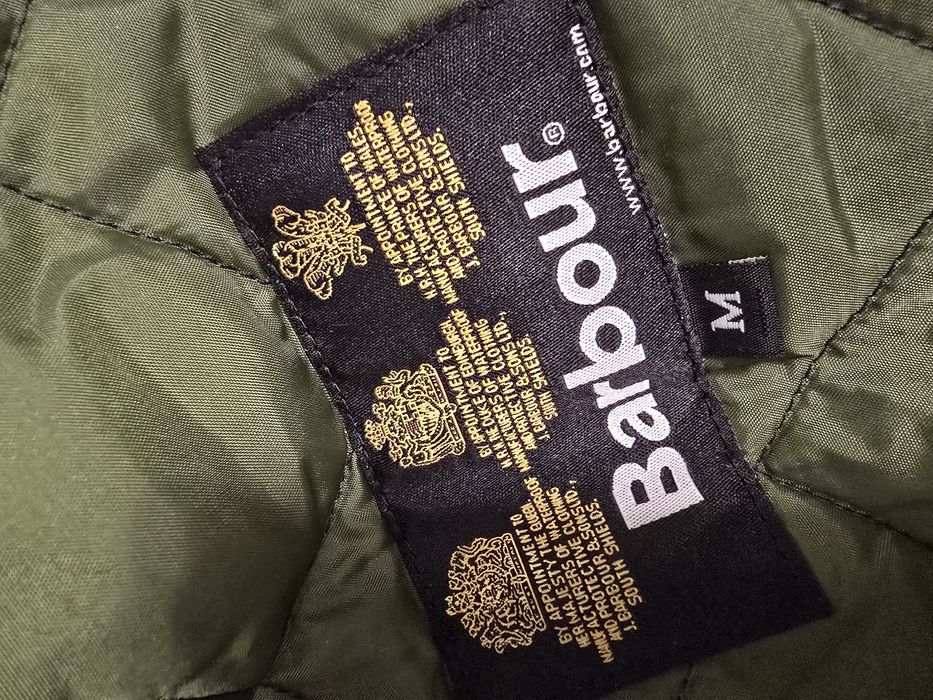 Vând geaca copii Barbour, mărimea M, 55x41 mânecă 51cm