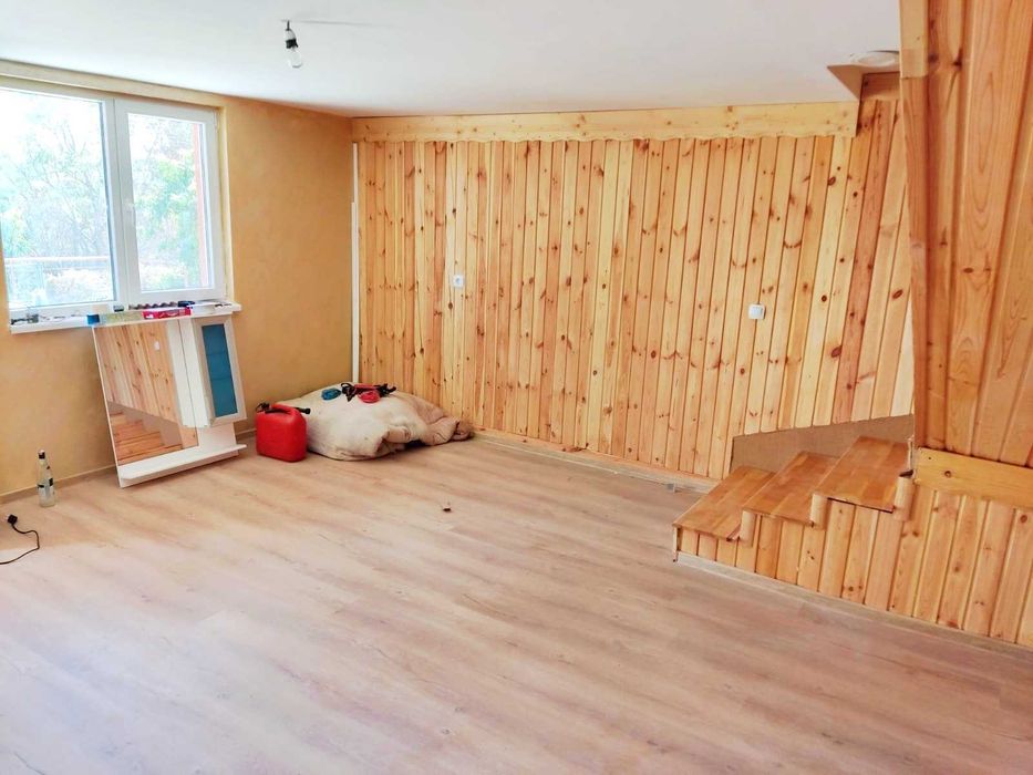 X Property предлага за продажба къща в с. Рани луг