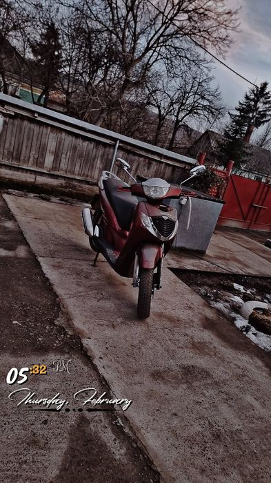 Vând scuter Honda sh 150i