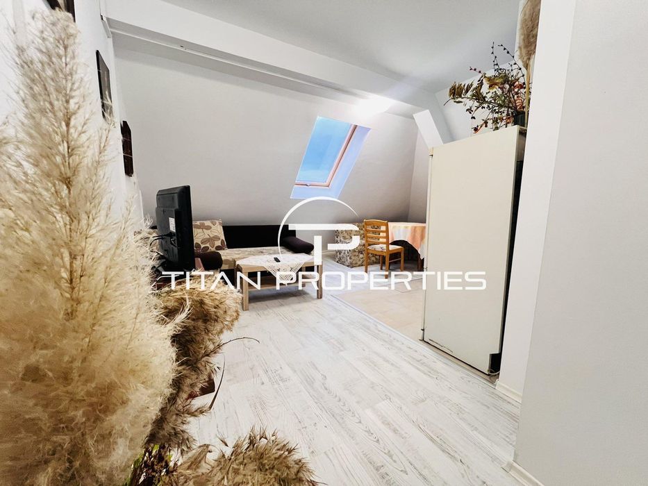 Дава се под наем Двустаен апартамент в Бургас, Лазур - 45 кв.м за 612 € - Снимка #3