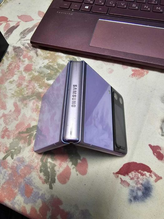 Samsung Galaxy Z Flip 3 5G