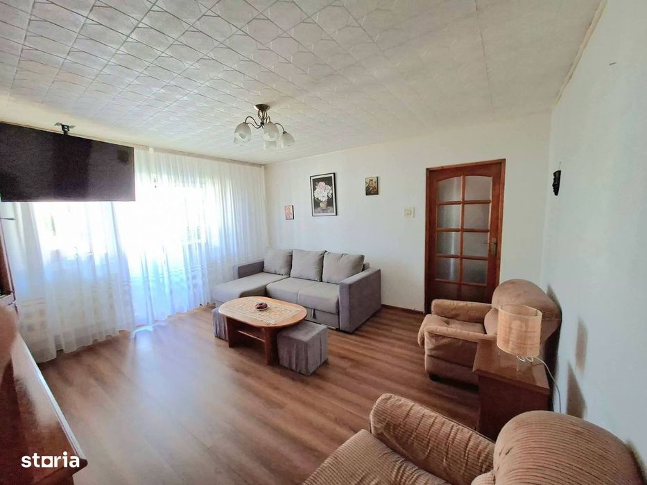 Apartament 2 camere,Craiovița Nouă-școala 33,centrală proprie,mobilat