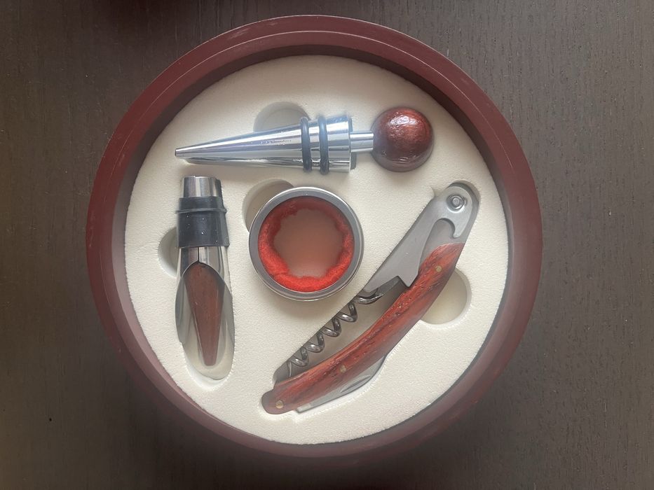 Подаръчен комплект за вино