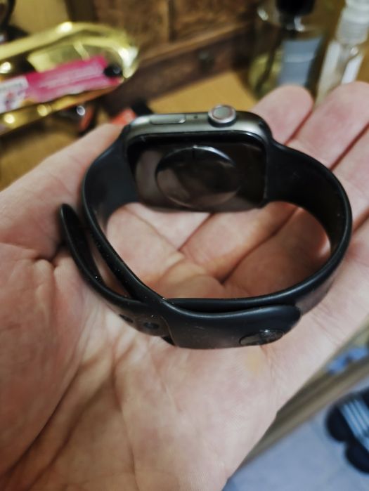 apple watch не включается