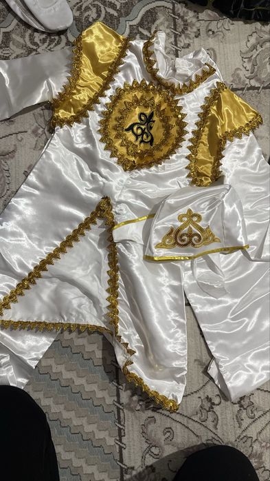 Костюм казахский национальный