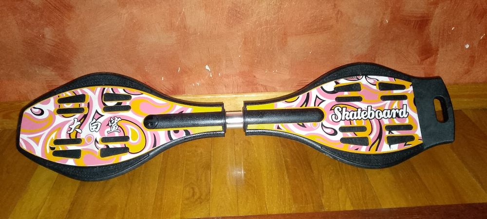 Скейтборд/роллерсерф новый.