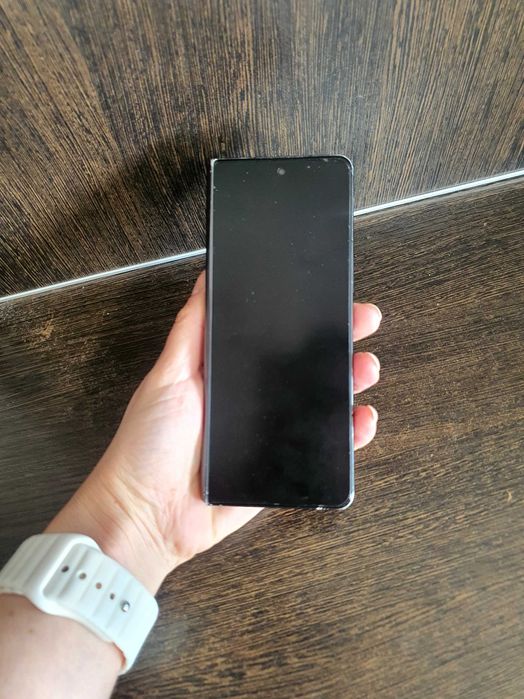 Телефон samsung Z Fold4.