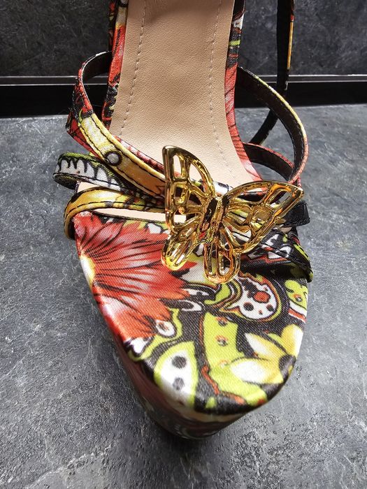 Дамски обувки с висок ток