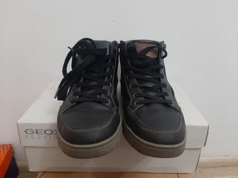 Продам мужскую обувь