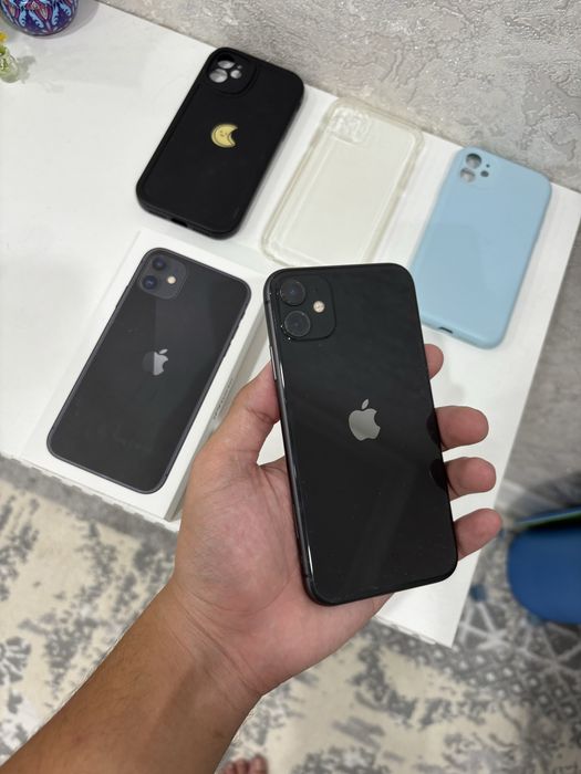 iPhone 11 128gb + каробка + чехлы