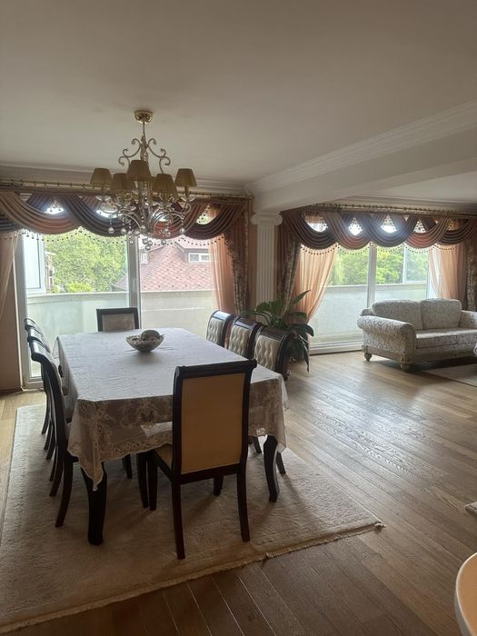 Луксозен тристаен апартамент в Благоевград