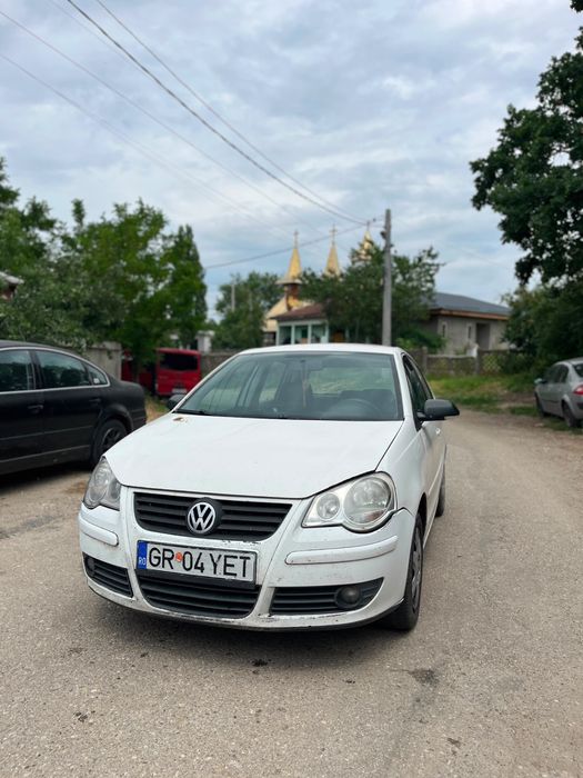 Vând polo 1,4 benzina