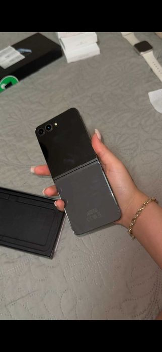 Телефон Samsung Galaxy Z Flip 5, 512GB