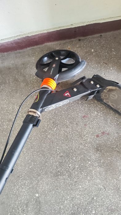 Vând trotinetă de picior