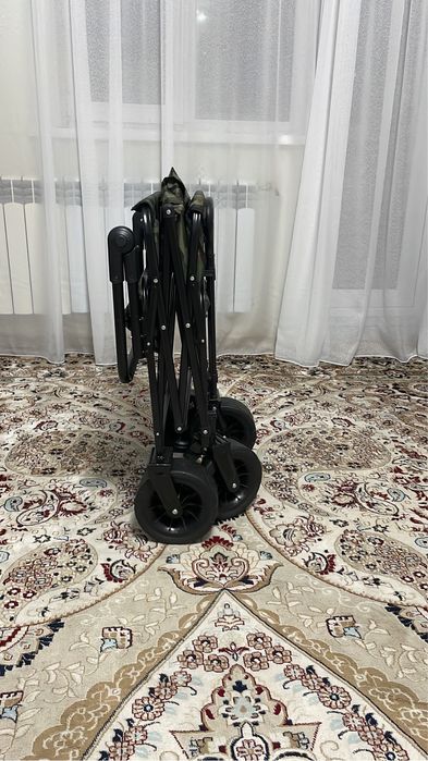 Коляска новая