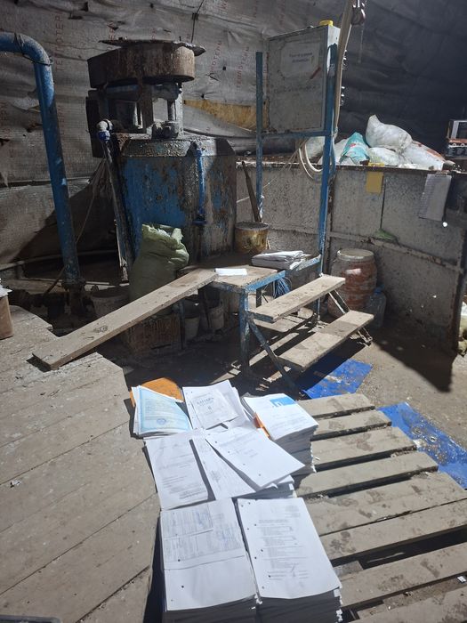 Принемаем макулатуру дорого.