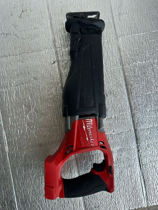 Fierăstrău sabie Milwaukee M18 CSX