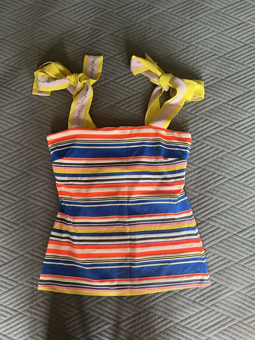 Топ от марката Avin