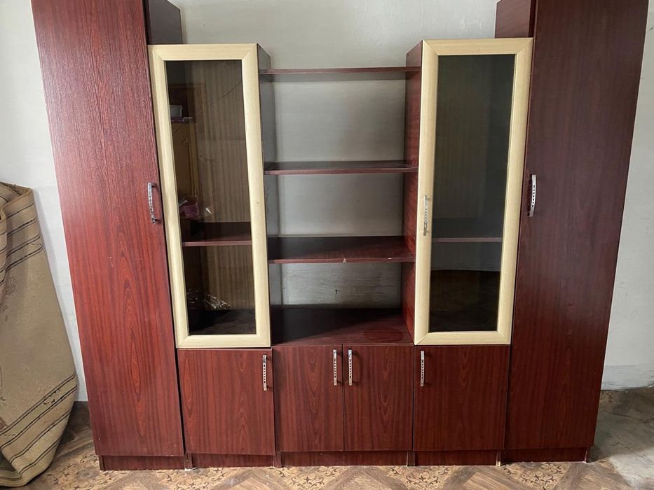 Продам стенку в хорошом состоянии