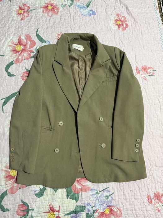 Продам платье куртки двойки пиджаки