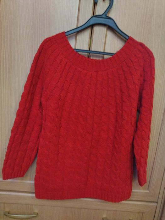 Платье на  девочку подростка .12-13 лет