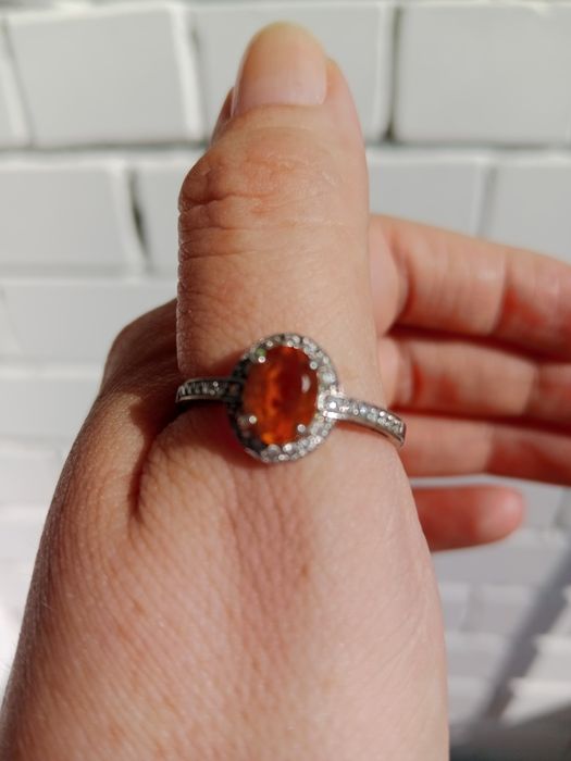Продам кольцо из серебра с цитрином