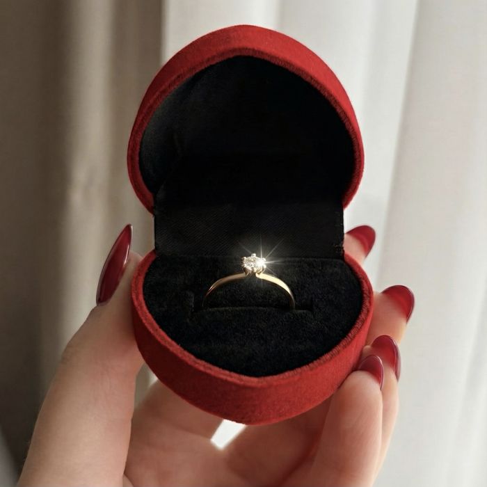 УНИКАЛЕН! Годежен пръстен с диамант и жълто злато 18к + ГАРАНЦИЯ