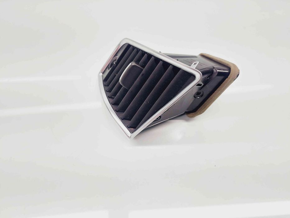 Grila aerisire dreapta Audi Q5 (8RB) [Fabr 2008-2016] S-line 8R282090