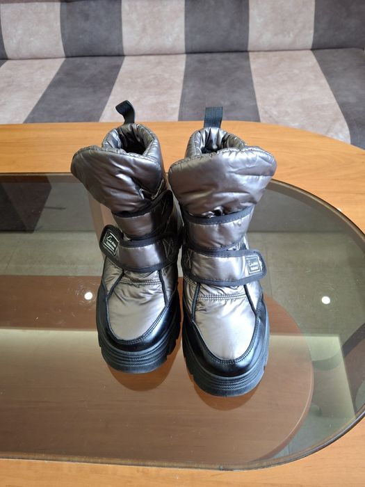 Дамски обувки различни видове