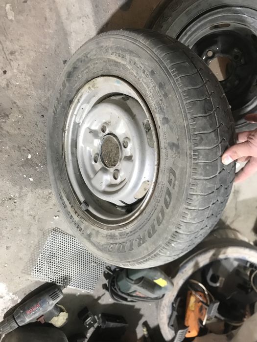 Diskalar bor  kimga keral busa aloqaga chiqinglar