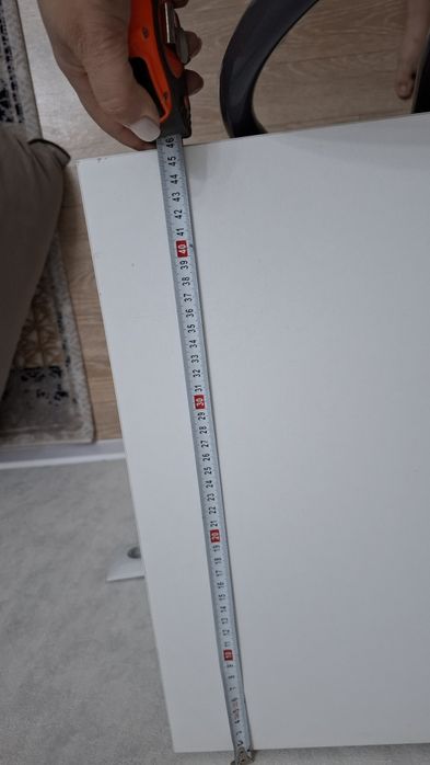 Продам стол  -10.000