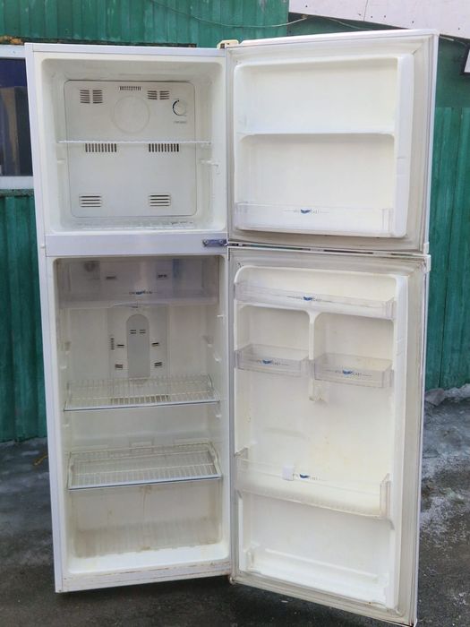 Холодильник "Самсунг" "No Frost