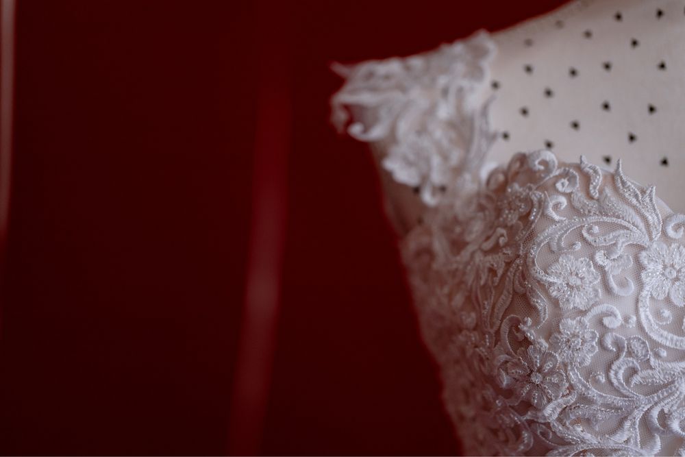 Rochie de mireasa eleganta, tip printesa, cu dantela fina