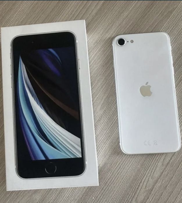 iPhone SE продам