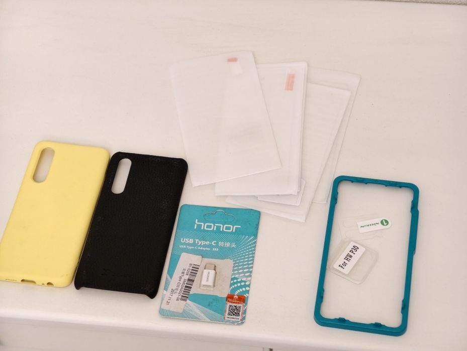 Чехол и защитные стекла на Huawei P30