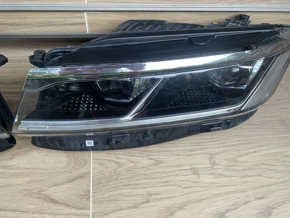 Far Vw Tuareg stanga/dreapta full led an 2018/2019/2020/2021