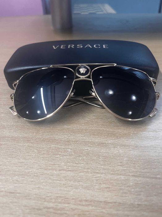 VERSACE VE2225 1002/87 – оригинални слънчеви очила