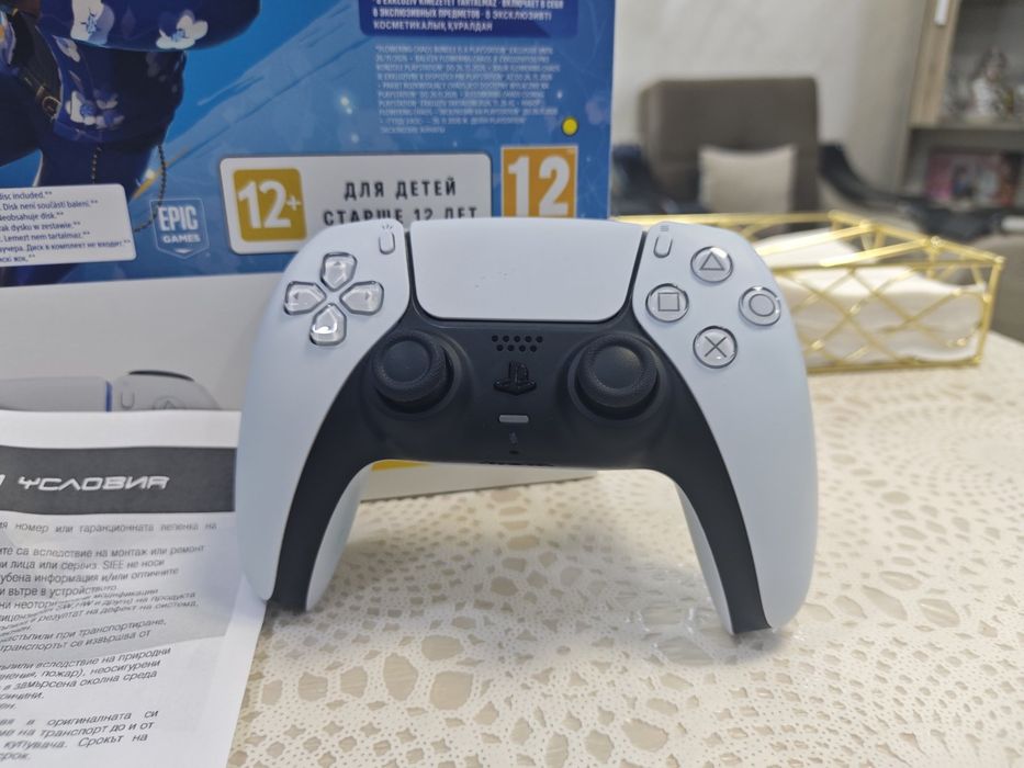 PS5 1TB  като нов !