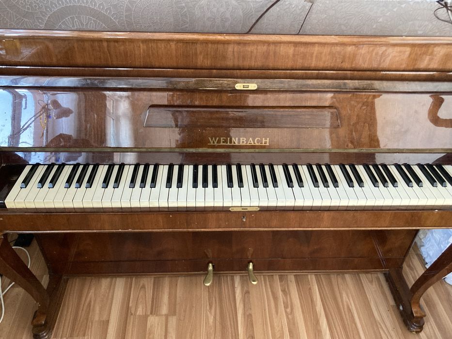 Продаётся пианино «Weinbach»