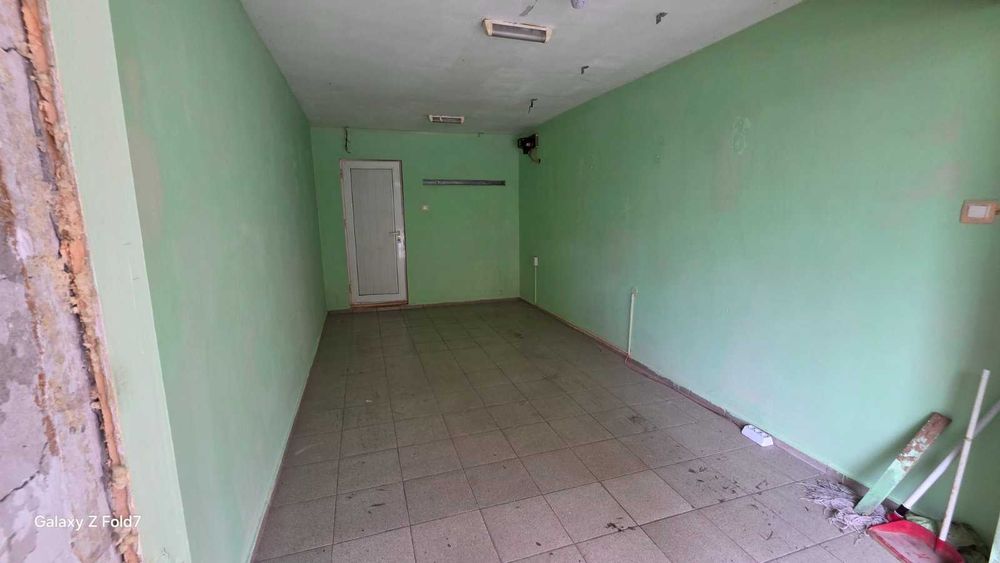 Функционален гараж със санитарен възел