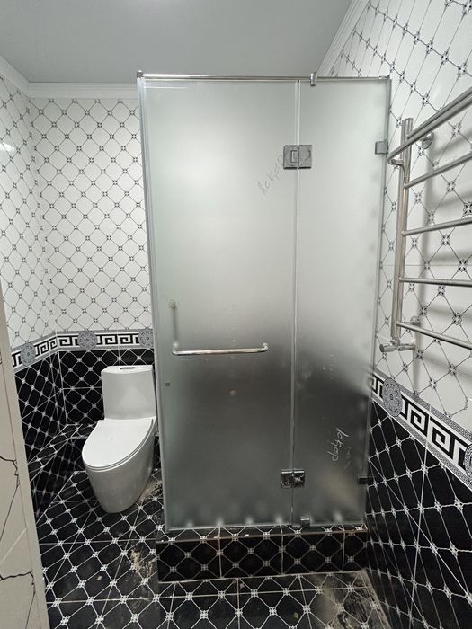 Стеклянный душевые кабинки и Перегородки